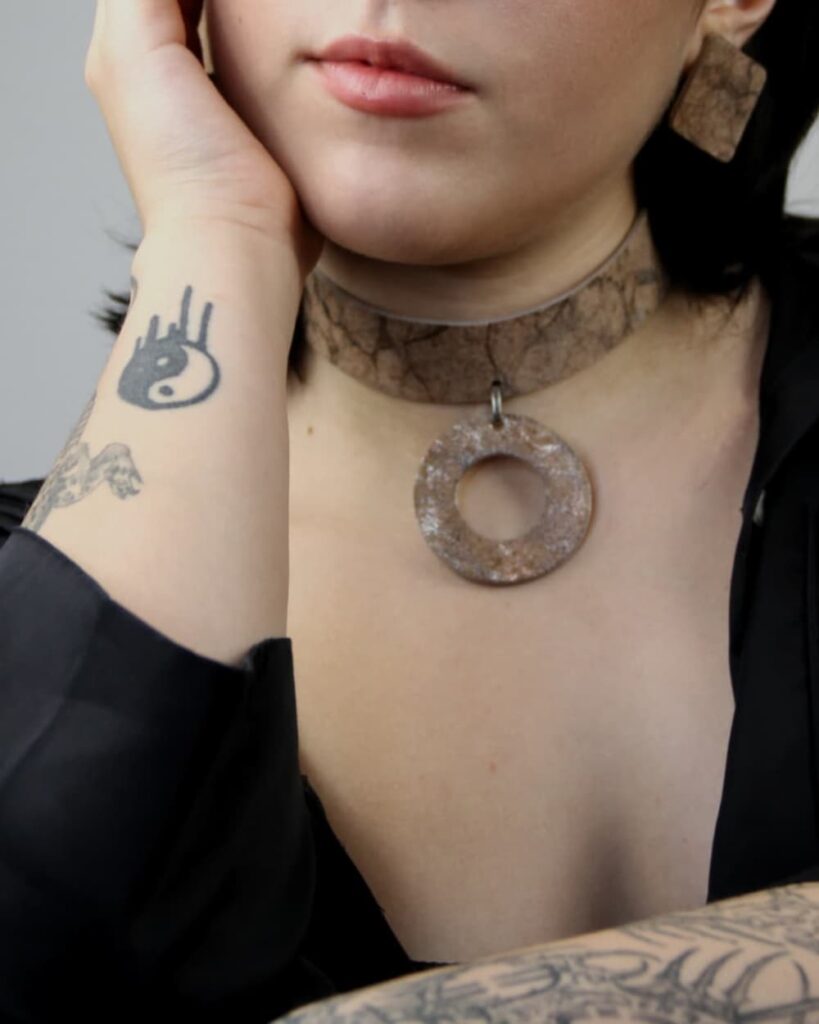 Lederhalsband / Altrosa Metallic